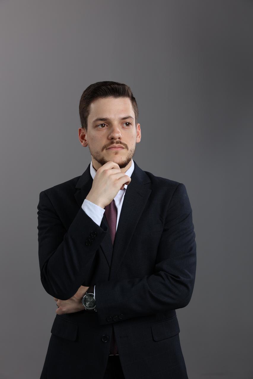 Dr. Thiago Tosta Limeira